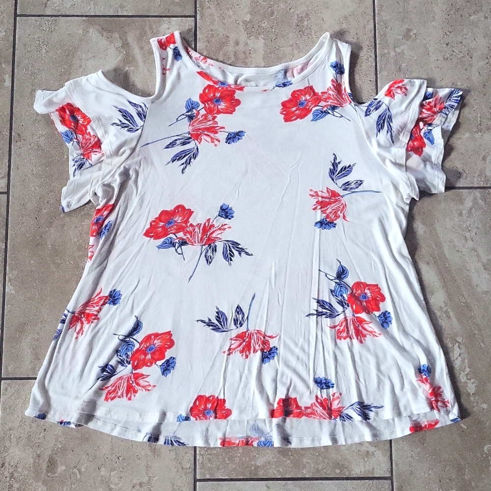 3/$12 Maurice's cold shoulder floral top